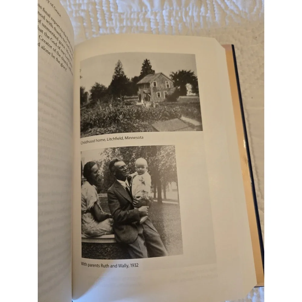 A Journey of Grace: The Formation of a Leader Chilstrom, Herb Signed By Author